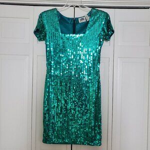 Vintage Nite Line Green Sequin Short Sleeve Square Neck Sheath Party Dress